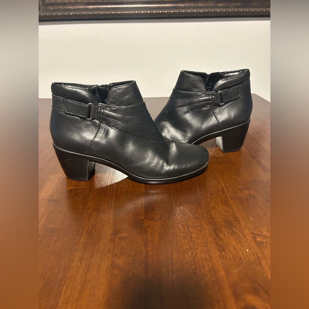 Naturalizer Emilia Leather Bootie